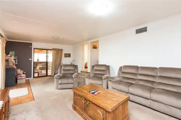 Fourth view of Homely house listing, 7 Westcliffs Crescent, Red Cliffs VIC 3496