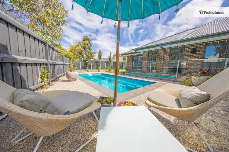 6 Clunes Way, Eynesbury VIC 3338