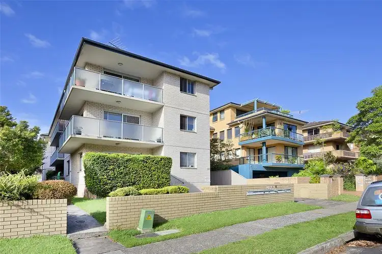 Main view of Homely unit listing, 4/113 Oaks Avenue, Dee Why NSW 2099