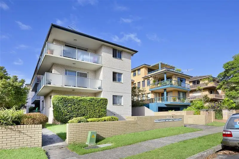 Main view of Homely unit listing, 4/113 Oaks Avenue, Dee Why NSW 2099