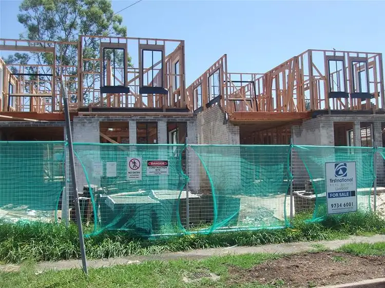 32 Supply Avenue, Lurnea NSW 2170