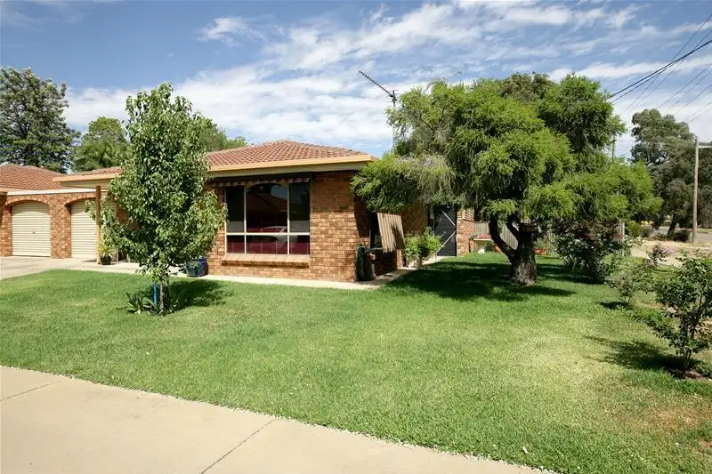 Main view of Homely house listing, 1/28 Ashmont Avenue, Wagga Wagga NSW 2650