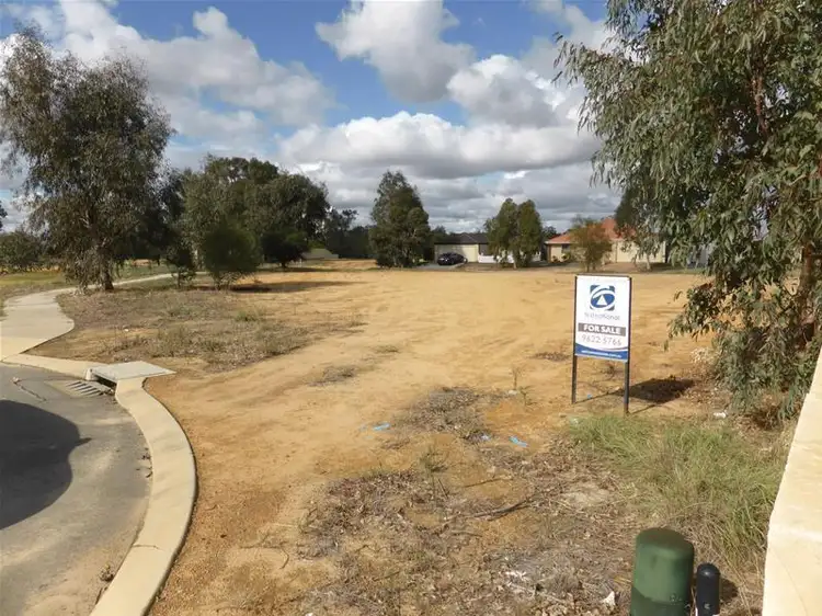 8 Entrance Avenue, Northam WA 6401