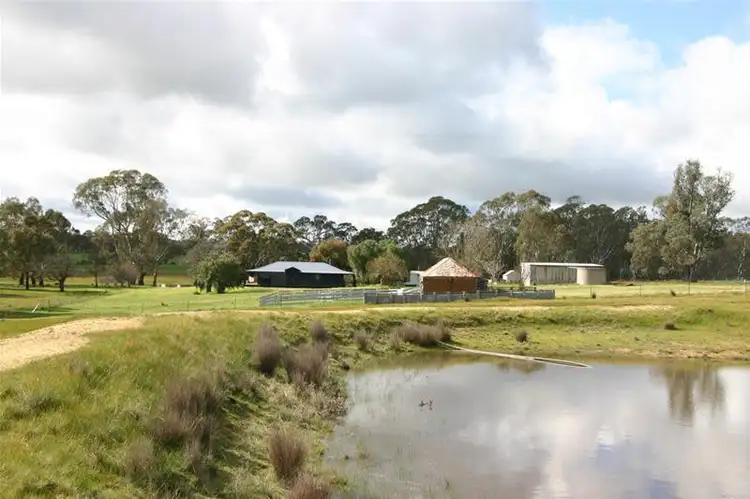 628 Pentlands Creek Road, Great Western VIC 3374