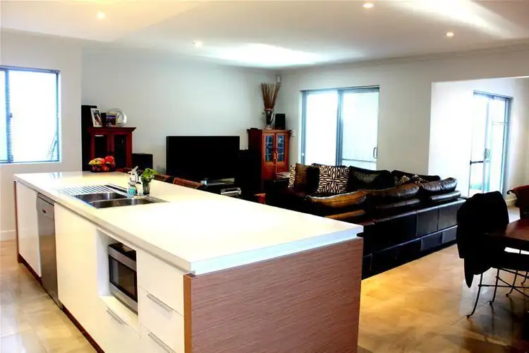Sixth view of Homely house listing, 2 Fullston Way, Beaconsfield WA 6162