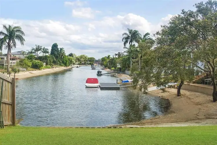 6/50 T E Peters Drive, Broadbeach Waters QLD 4218