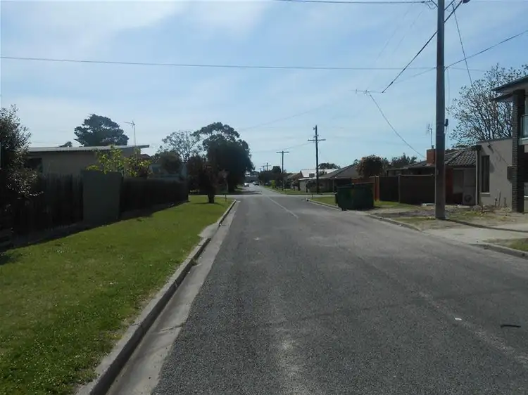 Fifth view of Homely house listing, 2 Noel Court, Dromana VIC 3936
