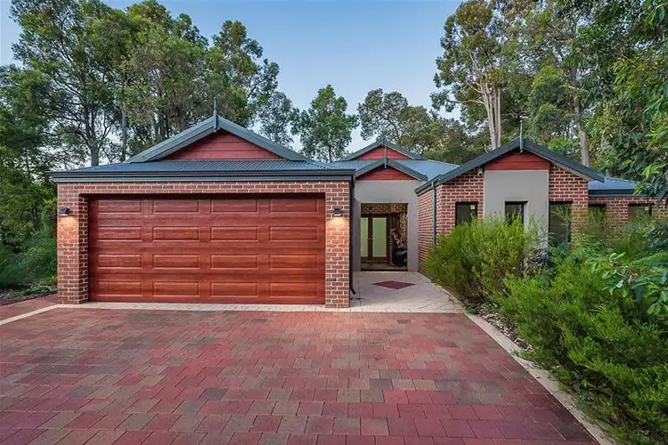2 Hawkins Road, Roleystone WA 6111