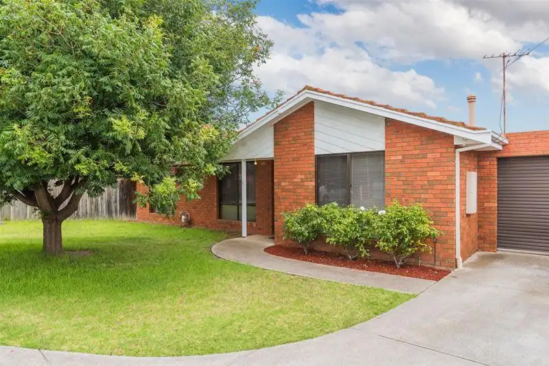 Main view of Homely house listing, 2/20 Buckingham Street, Lara VIC 3212
