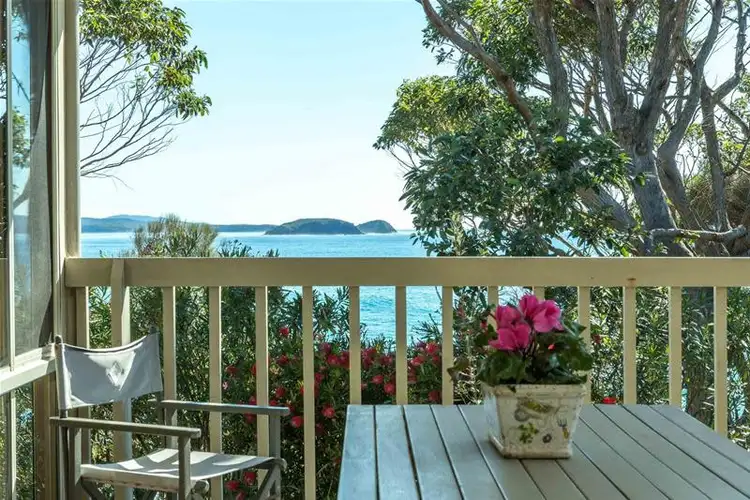 32 Iluka Avenue, Malua Bay NSW 2536