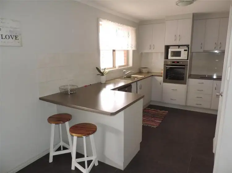 Second view of Homely house listing, 5 Greenlands Drive, Murray Bridge SA 5253