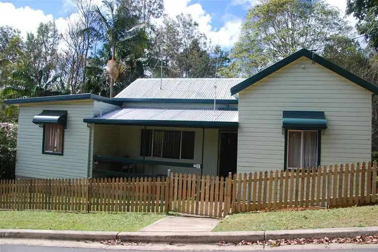 2 Mitchell Street, Uki NSW 2484