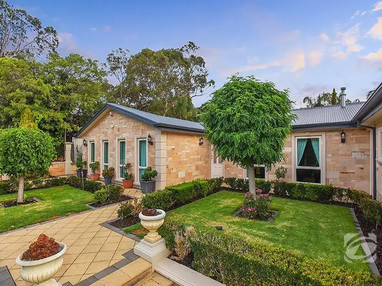 36 Woodhall Drive