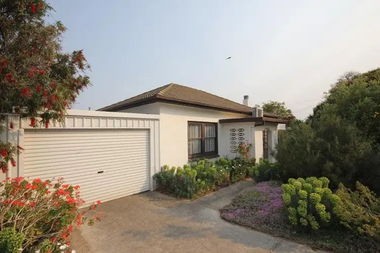 9 Lifford Parade, Marino SA 5049