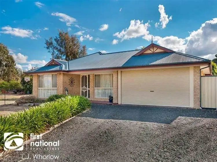 13 Collier Close, Romsey VIC 3434