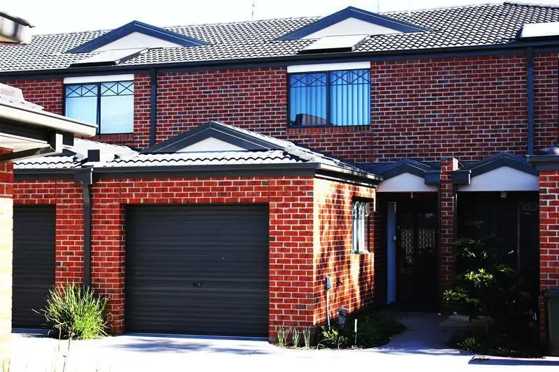Main view of Homely unit listing, 2/3A Baileyana Drive, Endeavour Hills VIC 3802