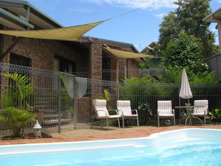 18 Johnson Place, Surf Beach NSW 2536