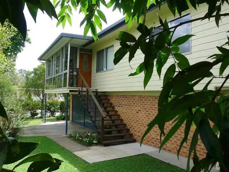 2 Armstrong  Avenue, Slacks Creek QLD 4127