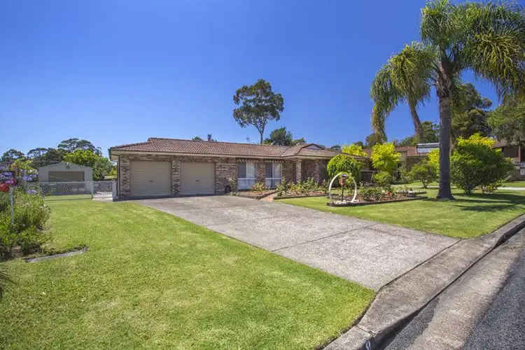 8 Eric Fenning Drive, Surf Beach NSW 2536