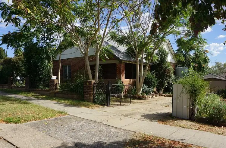 19 Mont Street, Yass NSW 2582