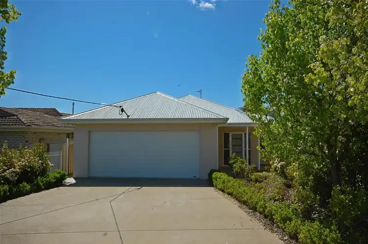1A Norfolk Avenue, Lake Albert NSW 2650
