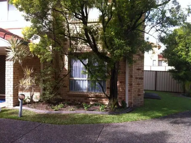 Seventh view of Homely townhouse listing, 2/106 Pohlman Street, Southport QLD 4215