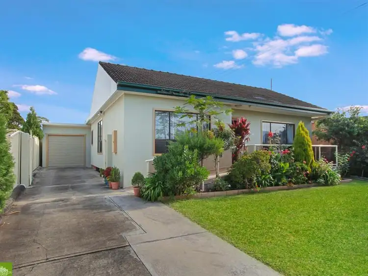 1 Craig Crescent, Dapto NSW 2530