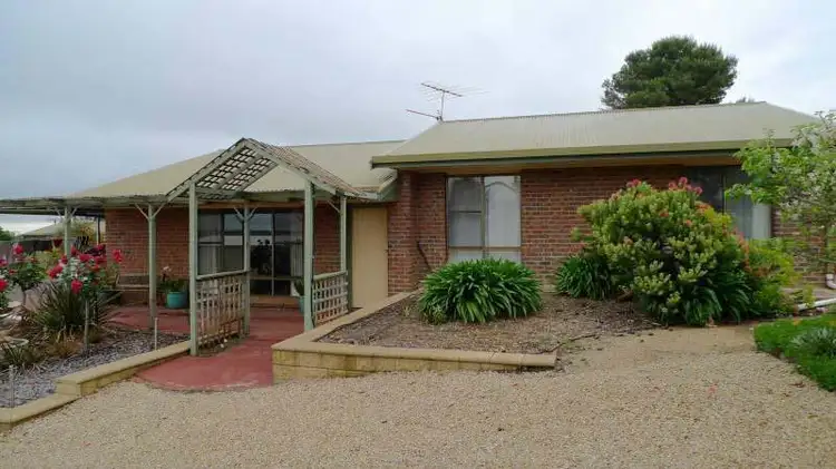 18/20 Clinton Road, Maitland SA 5573
