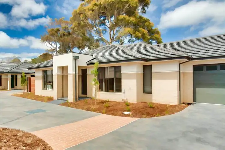 2/10 Maxwell Street, Mornington VIC 3931