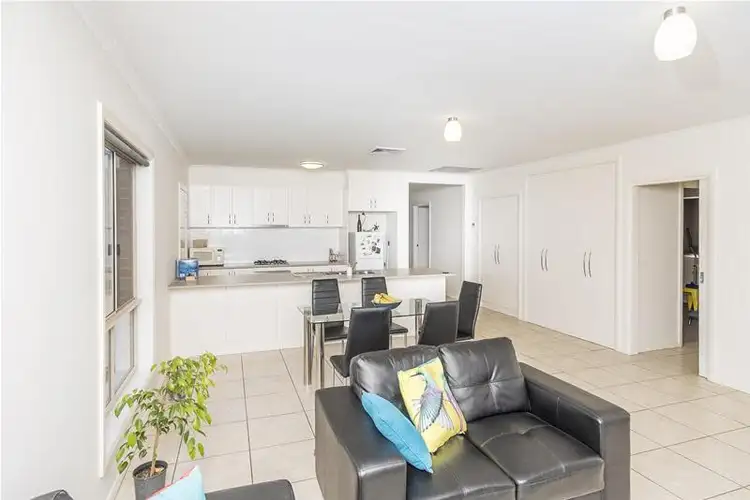 Fourth view of Homely house listing, 2 Ella-Mae Court, Red Cliffs VIC 3496