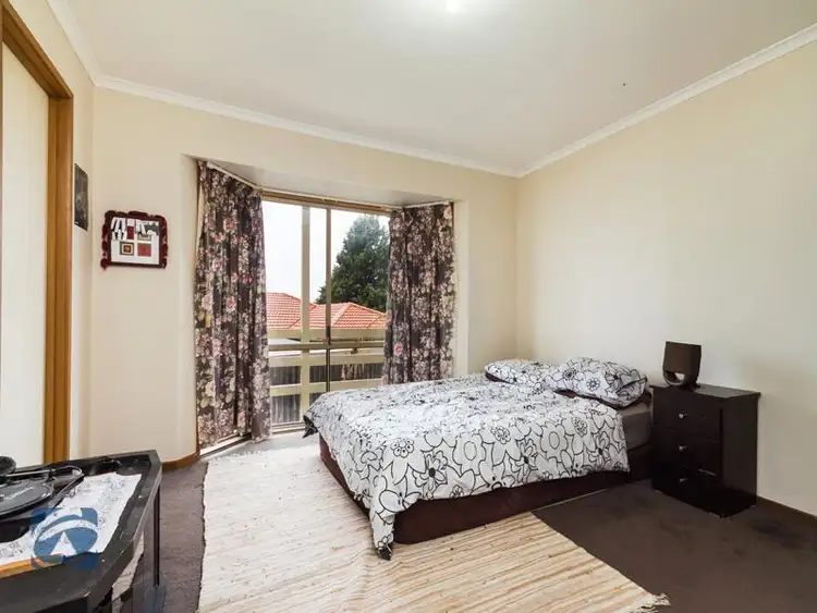 Sixth view of Homely house listing, 5 Munro Close, Hampton Park VIC 3976