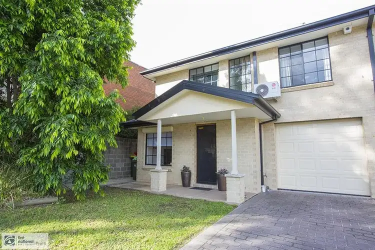 8a Owl Place, Green Valley NSW 2168