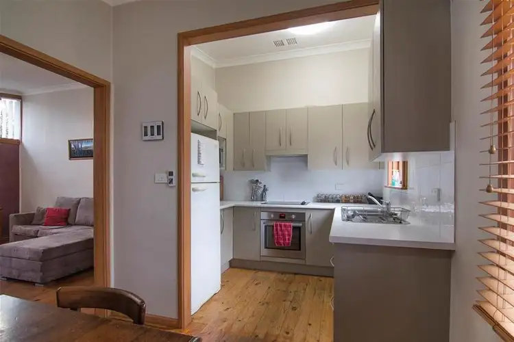 Second view of Homely house listing, 5 Mindoro Place, Lethbridge Park NSW 2770