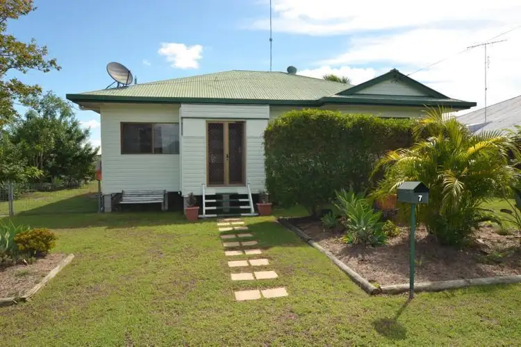 7 Kroombit Street, Biloela QLD 4715