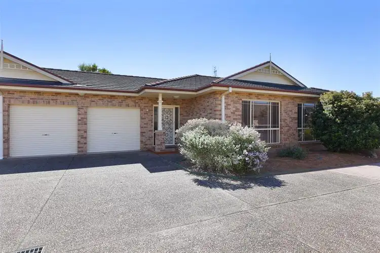 4/10 Ingestre Avenue, Shoalhaven Heads NSW 2535