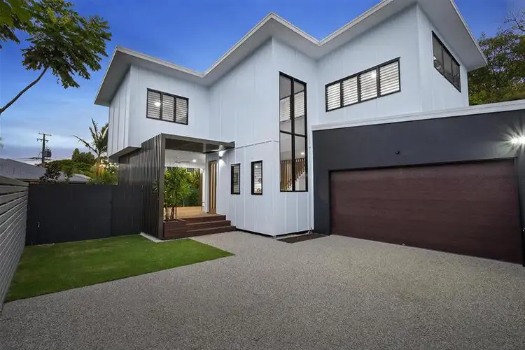2/7 Boundary  Street, Currumbin Waters QLD 4223