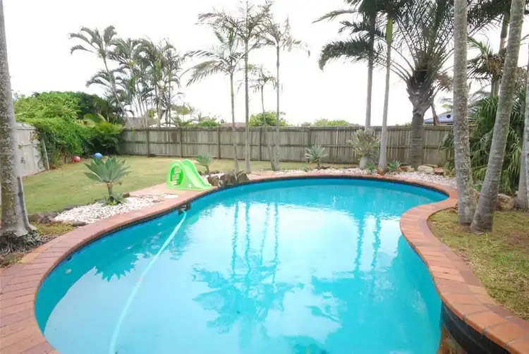 2 Mulgani Street, Warana QLD 4575