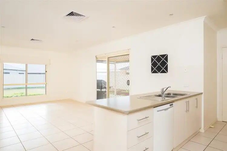 Fifth view of Homely house listing, 597 Walnut Avenue, Mildura VIC 3500