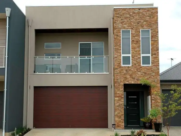 40 Broadwater  Crescent, Mawson Lakes SA 5095