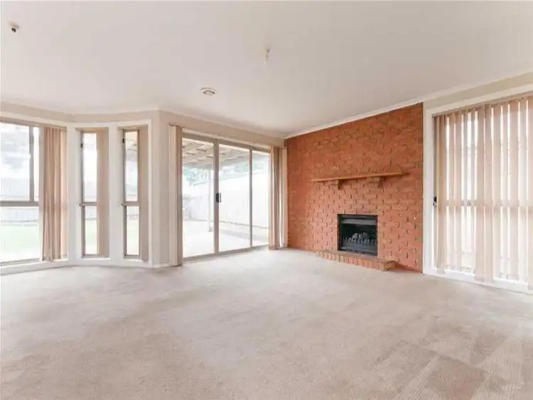 Second view of Homely house listing, 7 Parade Court, Sunbury VIC 3429