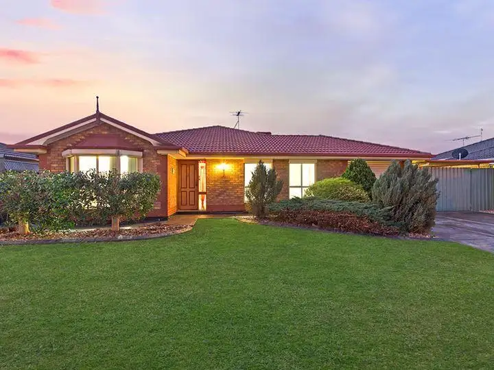 11 Lakeside Drive, Paralowie SA 5108