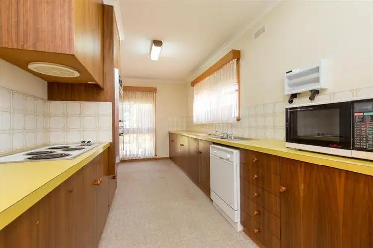 Fifth view of Homely house listing, 6 Ash Court, Red Cliffs VIC 3496
