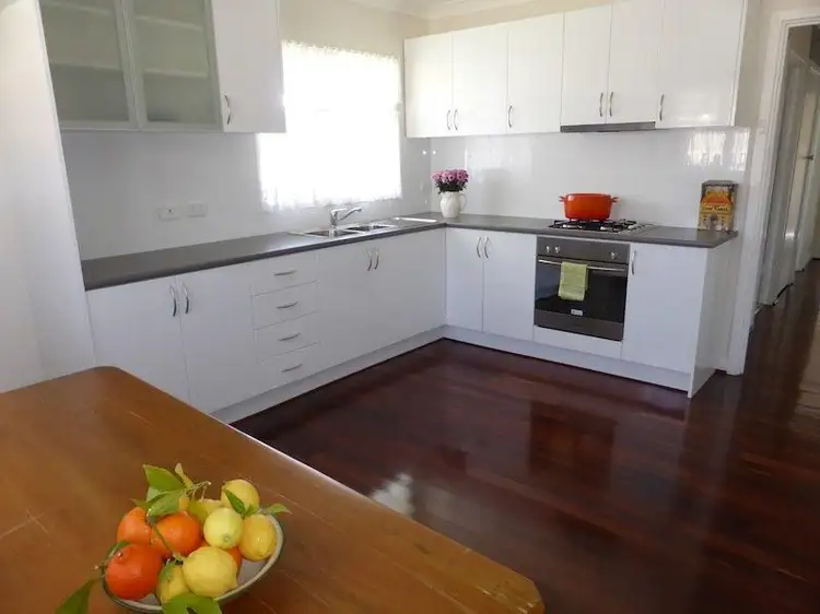 4 Strickland Avenue, Northam WA 6401