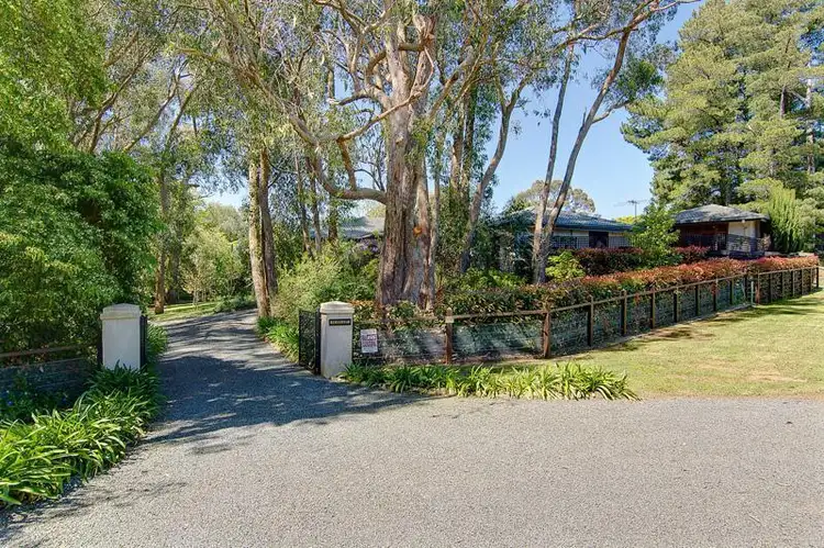 2 Old Carey Gully Road, Stirling SA 5152
