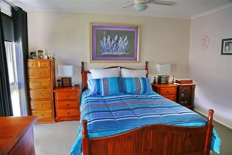 Fourth view of Homely house listing, 10 Eildon Road, Endeavour Hills VIC 3802