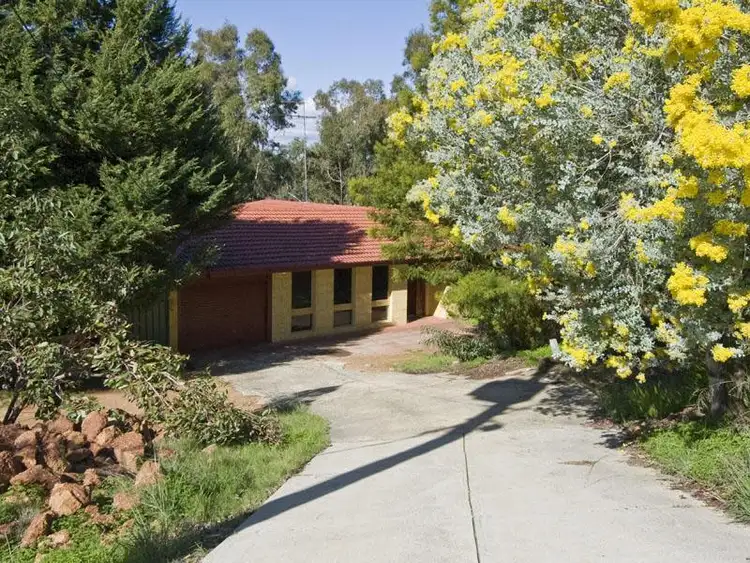 4 Norman Road, Roleystone WA 6111