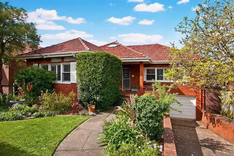 31 Hillcrest Avenue, Gladesville NSW 2111
