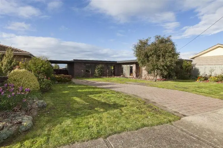 2 Ellerker Avenue, Ararat VIC 3377