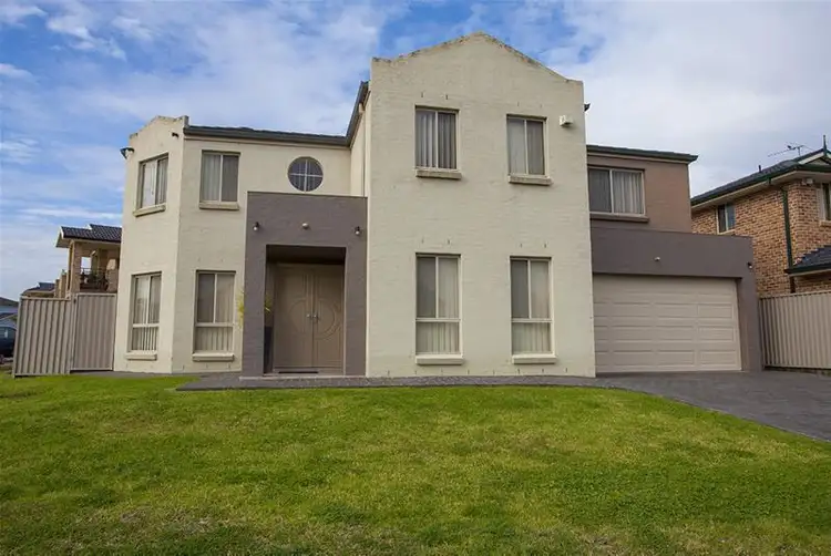16 Rennell Place, Green Valley NSW 2168