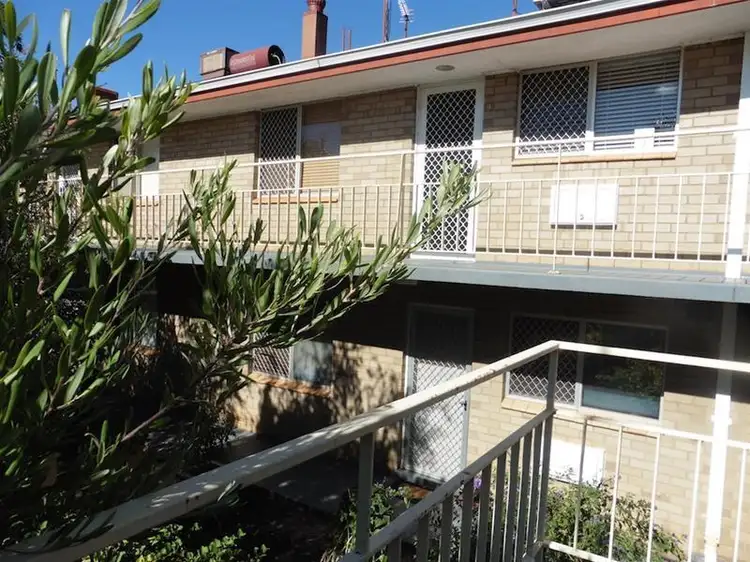 9/16 Chidlow Street, Northam WA 6401